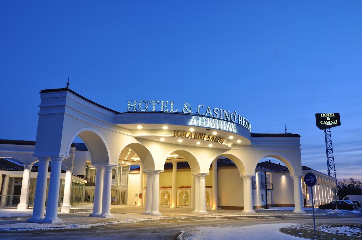  Casino & Hotel ADMIRAL Kozina